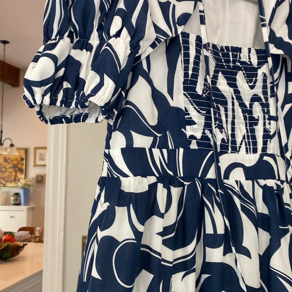 TUCKERNUCK hyacinth house smocked swirl print midi - Picture 9 of 10
